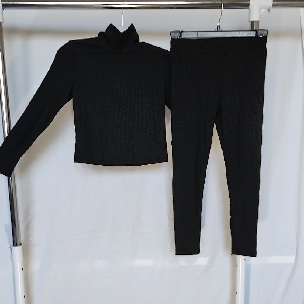 SHEIN Classic Black Turtleneck and Leggings Set